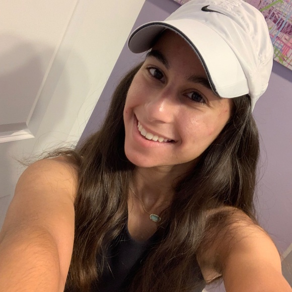 Meet your Posher, Sara - Picture 9 of 13